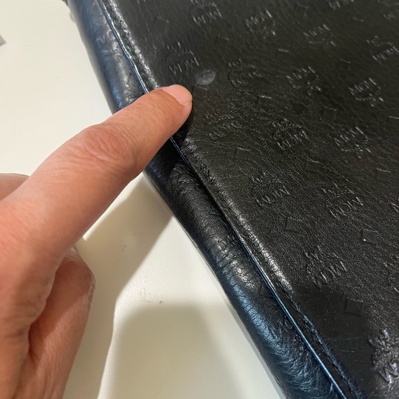 MCM BLACK EMBOSSED LEATHER MESSENGER BAG - Picture 15 of 15